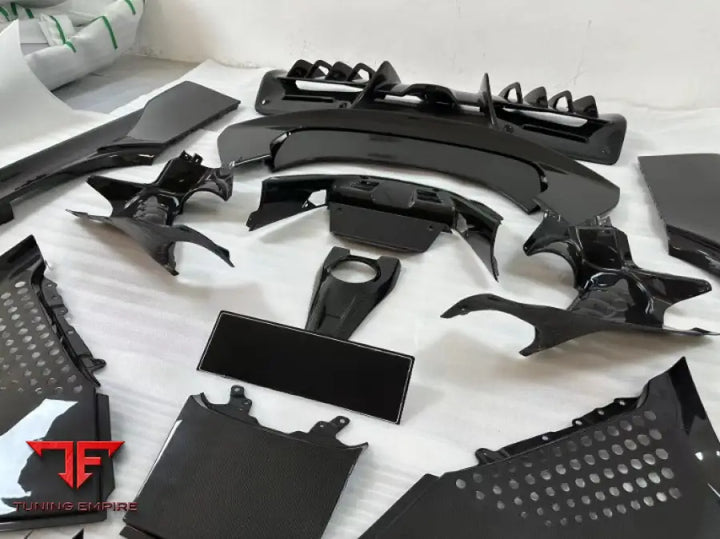 Ferrari Sf90 2021 + Carbon Oem Genuine Parts