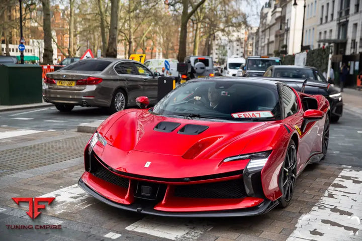 FERRARI SF90 XX STYLE DRY CARBON BODY KIT