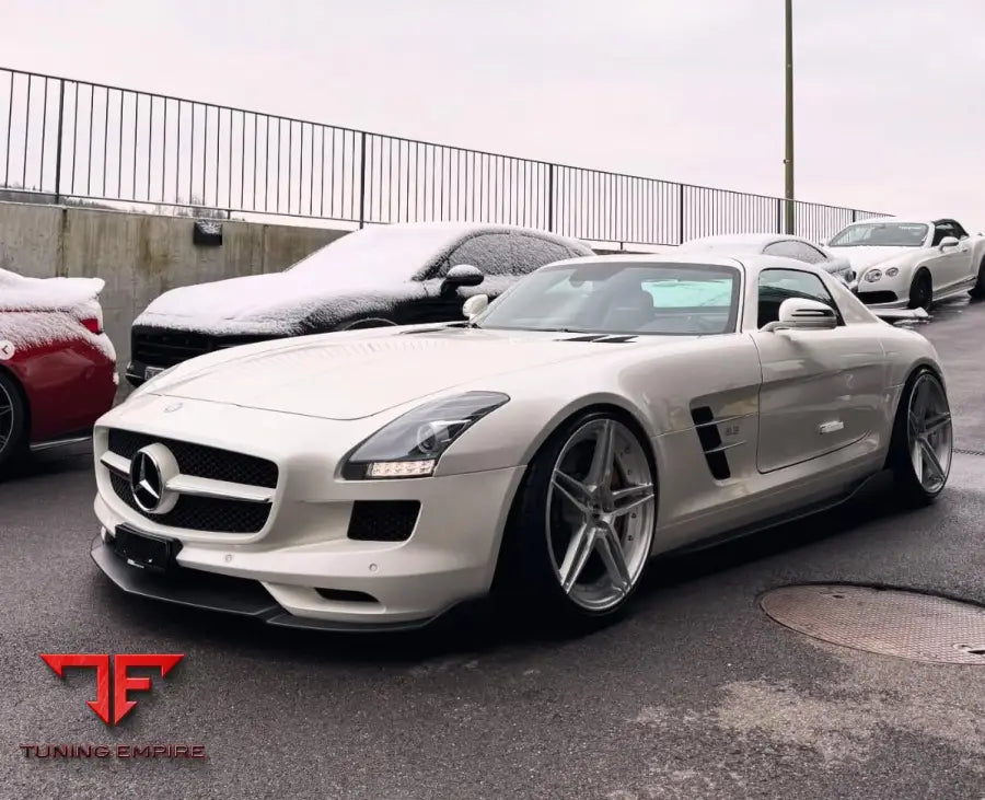 MERCEDES BENZ SLS AMG lowered carbon package